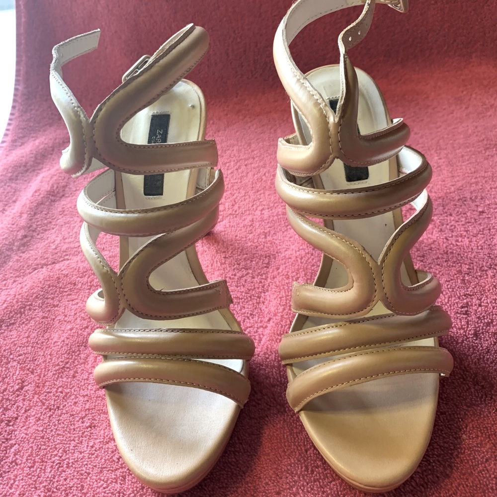 Tan/Nude Zara heels
